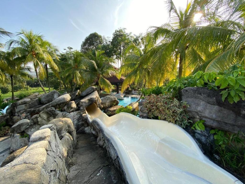 Pulai Spring Resort Kampung Kangkar Pulai Dış mekan fotoğraf